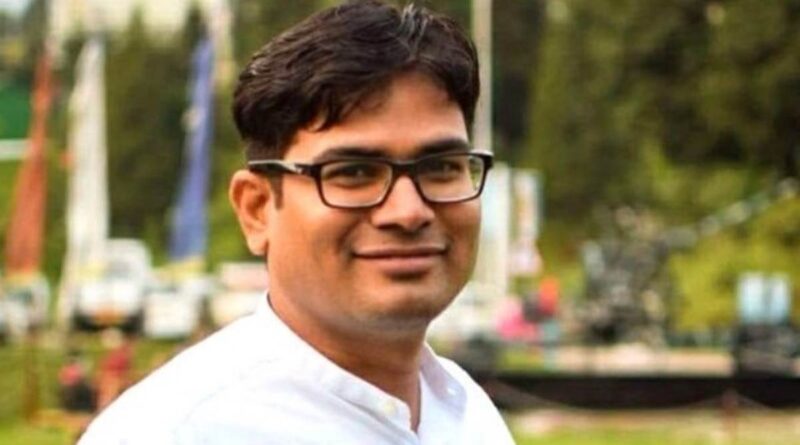 हौसला इतना बड़ा कि मौत का खौफ भी हार गया, बस्तर का वो ‘लौह पुरुष’ शिक्षा की गंगा बहा गया।