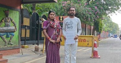 आत्मसम्मान और न्याय की आस में पीड़ित दंपत्ति पहुंचे राज्यपाल के दरबार