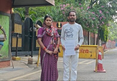 आत्मसम्मान और न्याय की आस में पीड़ित दंपत्ति पहुंचे राज्यपाल के दरबार